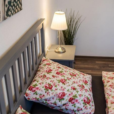 Ruhige Ferienwohnung Mit Panoramablick Ingoldingen エクステリア 写真