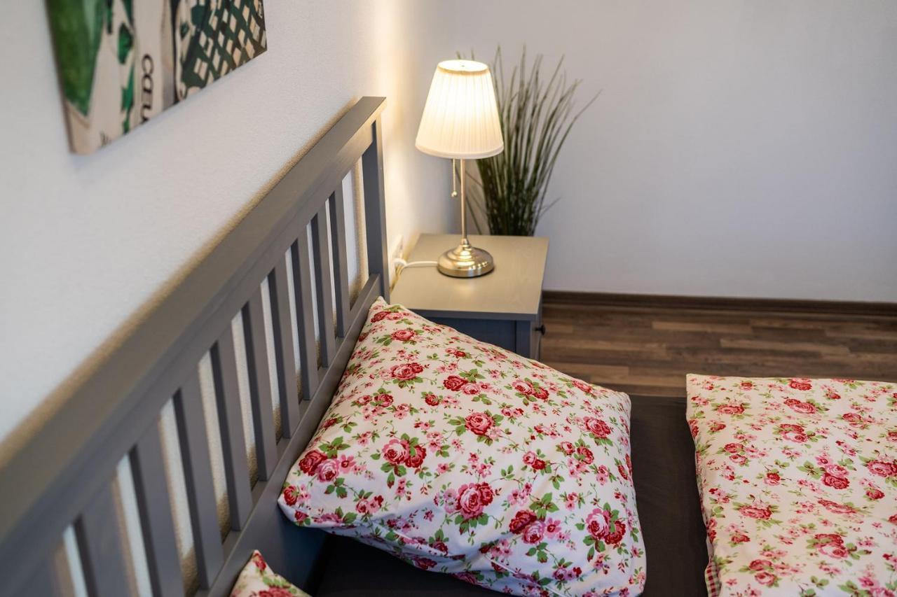 Ruhige Ferienwohnung Mit Panoramablick Ingoldingen エクステリア 写真